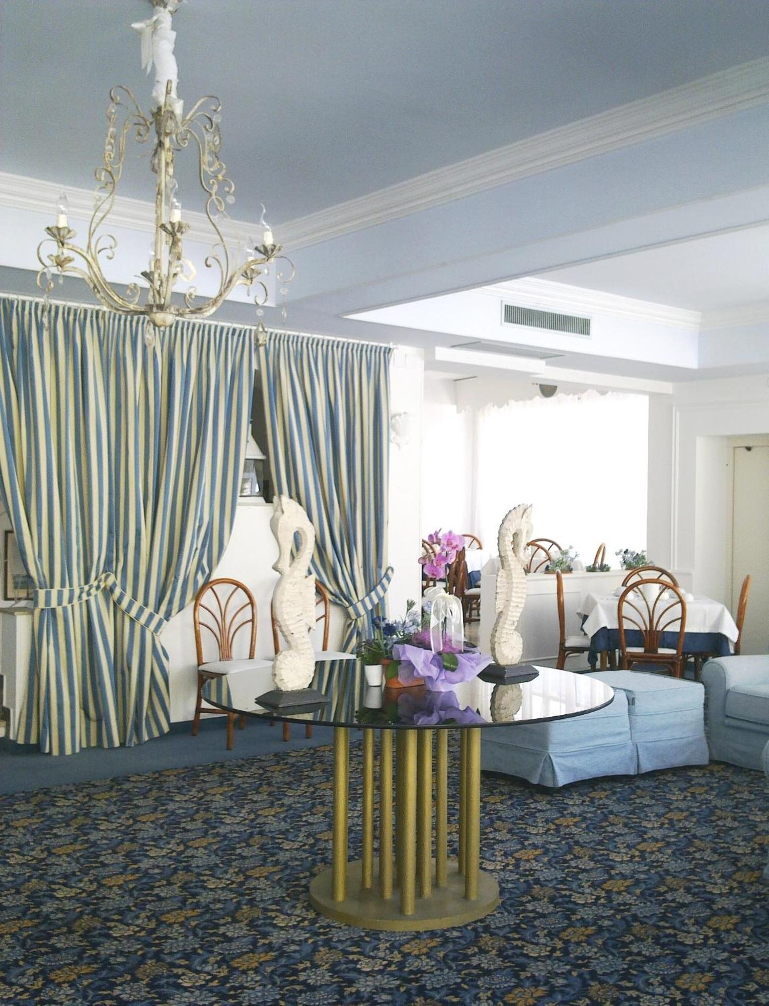 Hotel Maremonti Gabicce Mare Interiér fotografie