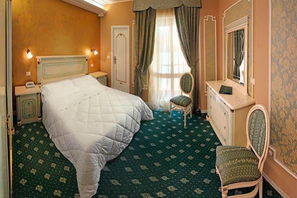 Hotel Maremonti Gabicce Mare Exteriér fotografie